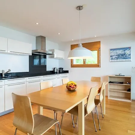 Edelweiss Survesta Apartament